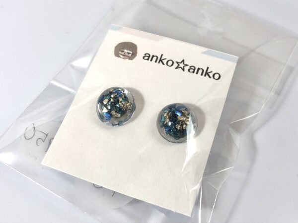 ako 16 ブルー&シルバーキラキラピアス