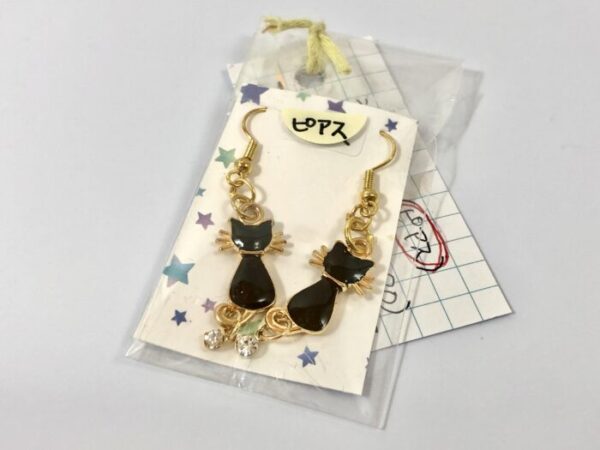 aoz 20 うしろのネコ(ピアス)