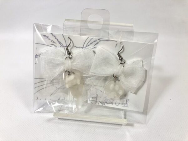 ssk 84 ムーンストーン猫のリボン付きピアス