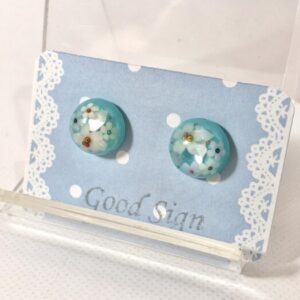 goo 263 水に浮かぶ花たちのピアス