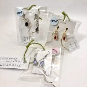 aoz 37 キラキラ涙ように(ピアス)と(イヤリング)