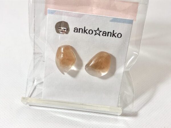 ako 31 キラキラブラウン ピアス