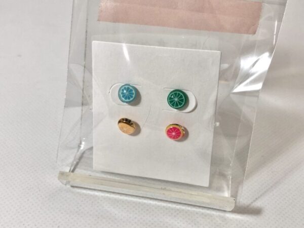 ako 51 フルーツピアス1