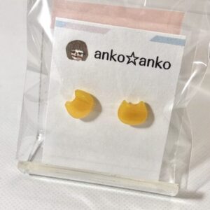ako 37 マーマレード ネコピアス