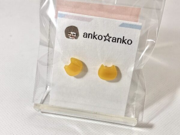 ako 37 マーマレード ネコピアス