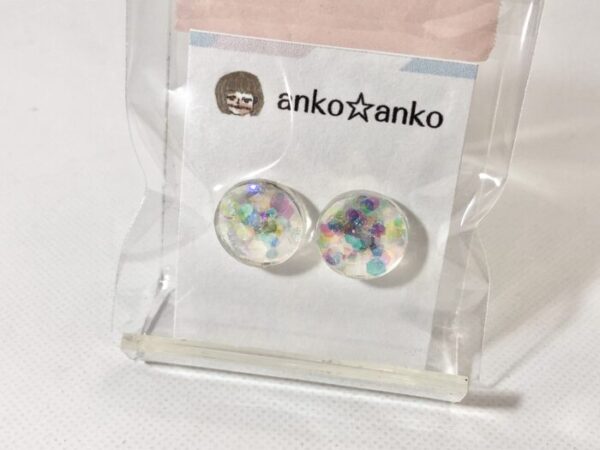 ako 43 レインボーキラキラピアス