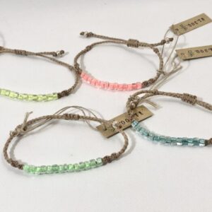 kor 1 ビーズブレスレット