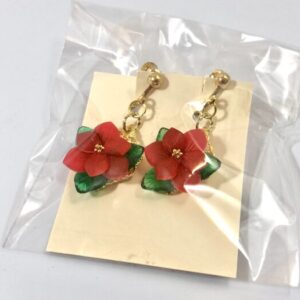 kmr 262 ポインセチアのイヤリング