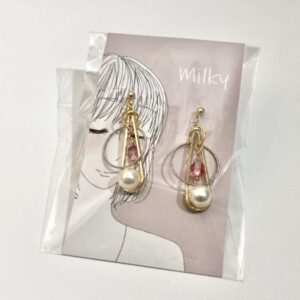 mil 10 チェコビーズのじゃらじゃらピアス