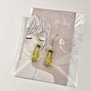 mil 4 グリーンオパールのピアス