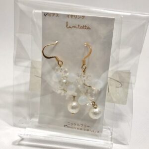 lun 4 白いシャラシャラコットンパール