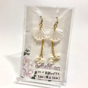 hks 10 貝殻のピアス