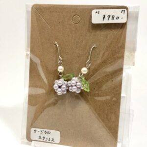 mlg 21 ラベンダーベリーのゆれるピアス