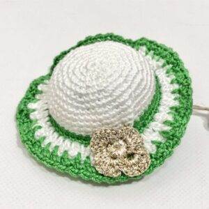 bri 11 帽子のブローチ