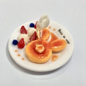 lne 13 とろけるハニーパンケーキ(いちご)