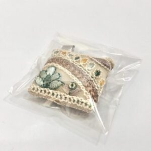 yut 281 小さなピンクッション